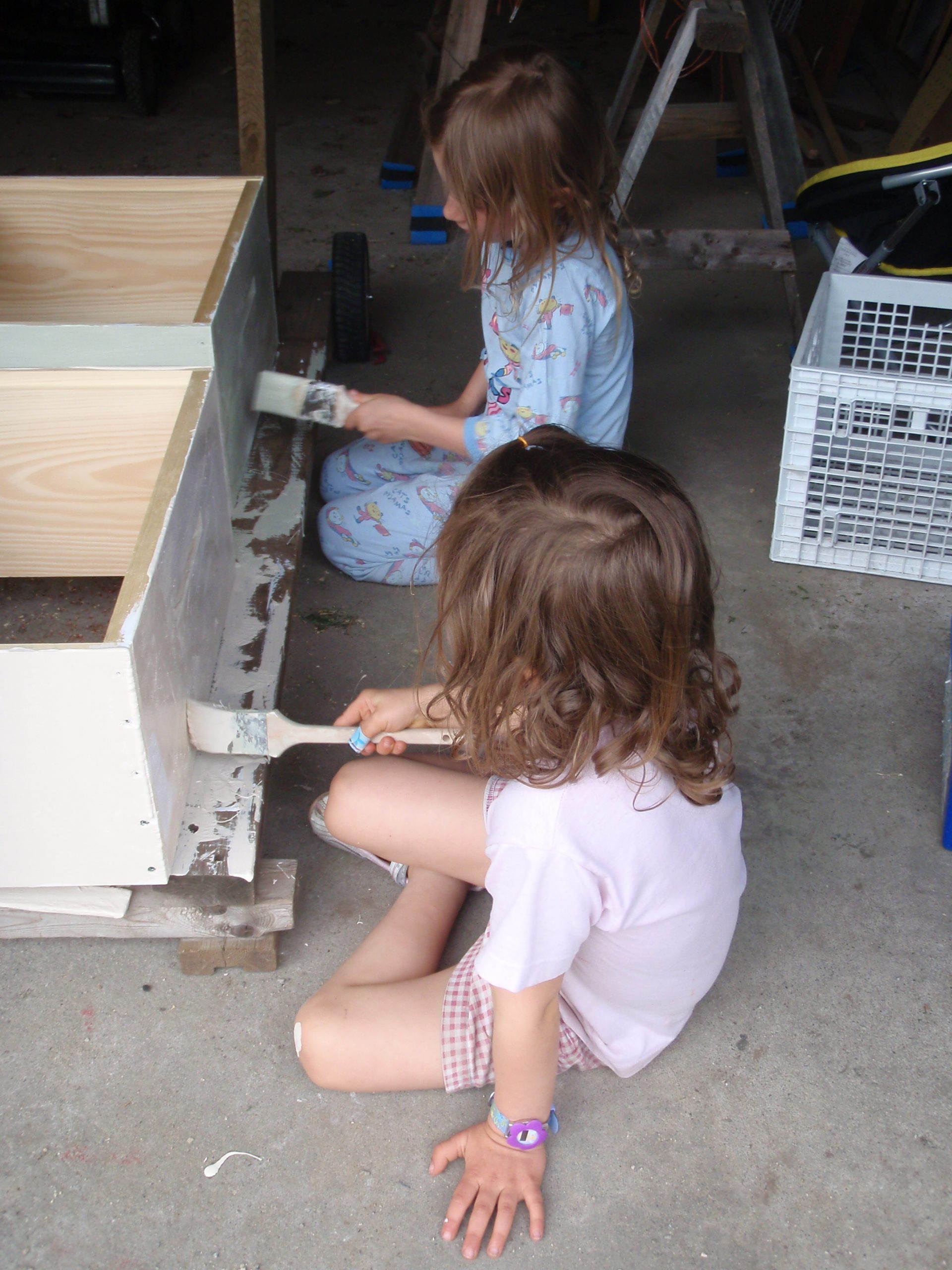 painting the hives